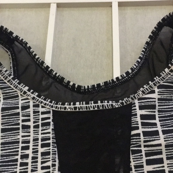 Victoria’s Secret Sports Bra VSX New S mesh black - Picture 7 of 9